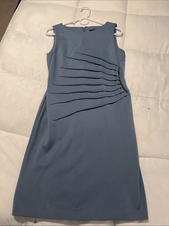 Ivanka Trump Dresses & Skirts - Ivanka Trump Blue Ruched Sheath Dress Side Zip Size 8